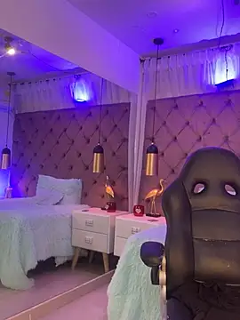 Auri   online show from 03/28/26, 07:48