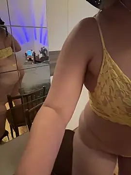 Snapshot of SofiCandela chatting on 02/03/26, 06:35 SofiCandela online show from 02/03/26, 06:35