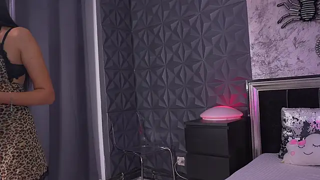 Snapshot of Tarra_Star chatting on 02/13/26, 07:03 Tarra Star online show from 02/13/26, 07:03