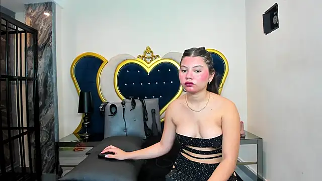 SofiaArsila online show from 06/02/26, 11:21