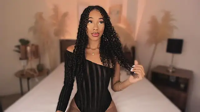 KaryMooon online show from 04/10/26, 09:00