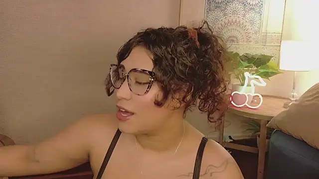 Maya house online show from 04/21/26, 04:19