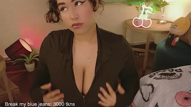 Maya house online show from 04/15/26, 04:40