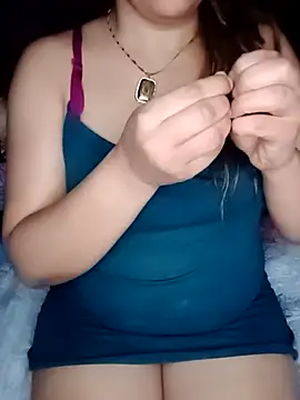 Snapshot of Naughty-Yousra chatting on 02/23/26, 10:43 Naughty-Yousra online show from 02/23/26, 10:43