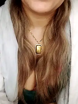 Snapshot of Naughty-Yousra chatting on 02/26/26, 01:55 Naughty-Yousra online show from 02/26/26, 01:55