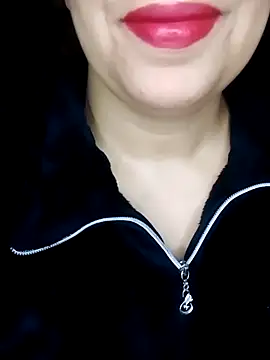 Snapshot of Naughty-Yousra chatting on 02/23/26, 08:48 Naughty-Yousra online show from 02/23/26, 08:48