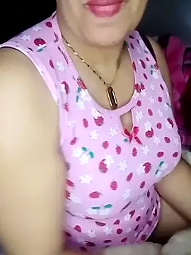 Snapshot of Naughty-Yousra chatting on 02/07/26, 05:48 Naughty-Yousra online show from 02/07/26, 05:48