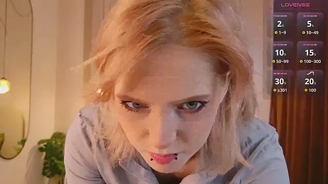 MoonlightAsuna online show from 02/05/26, 01:40