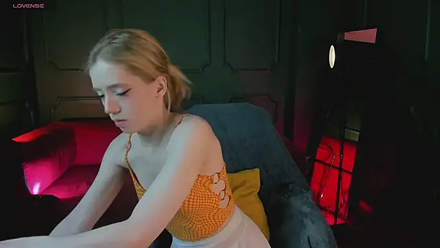 MoonlightAsuna online show from 04/10/26, 02:13