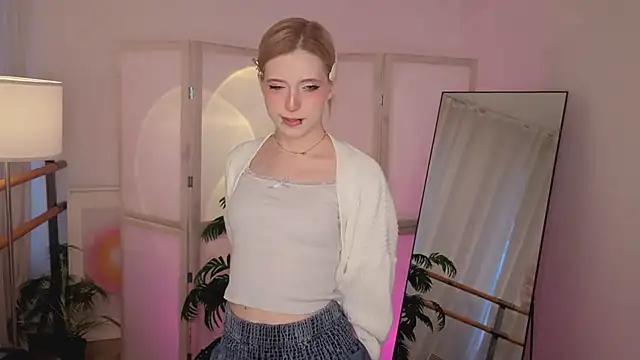 MoonlightAsuna online show from 02/19/26, 02:03