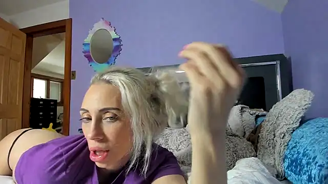 Snapshot of LindseyFAFO chatting on 02/11/26, 04:40 LindseyFAFO online show from 02/11/26, 04:40