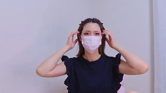Snapshot of yumi0025 chatting on 06/18/26, 01:59 yumi0025 online show from 06/18/26, 01:59