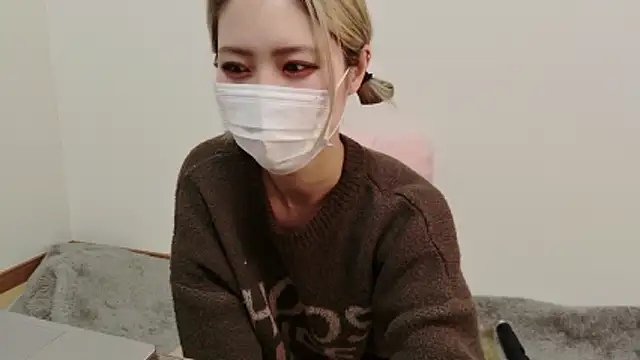 yumi0025 online show from 02/14/26, 12:44