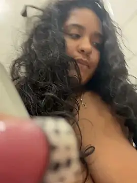 Snapshot of sexycherryy chatting on 02/18/26, 07:06 sexycherryy online show from 02/18/26, 07:06