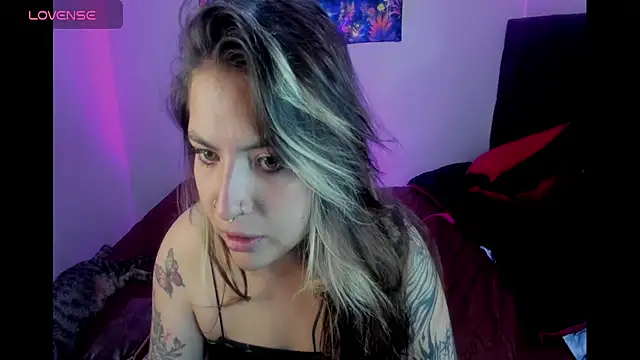lunaa rayy420 online show from 06/21/26, 05:35