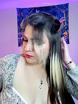 lunaa rayy420 online show from 06/17/26, 12:43
