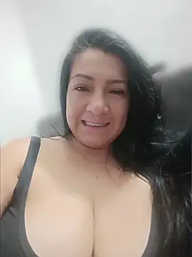 Katysaez online show from 06/05/26, 04:17