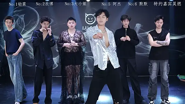 Snapshot of MS-180- chatting on 02/07/26, 10:12 MS-180- online show from 02/07/26, 10:12