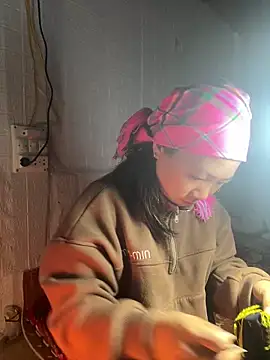 Snapshot of Lata-cute chatting on 03/04/26, 12:51 Lata-cute online show from 03/04/26, 12:51