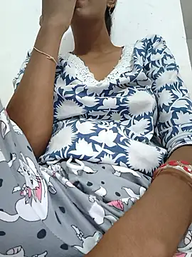 Cute-Natashaa online show from 05/04/26, 12:08