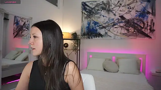 Snapshot of Miss_sindy11 chatting on 02/18/26, 08:33 Miss sindy11 online show from 02/18/26, 08:33