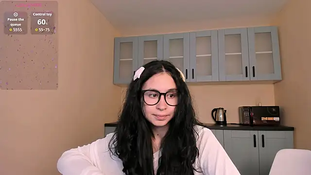 GiovannaAntonelli online show from 05/24/26, 05:29