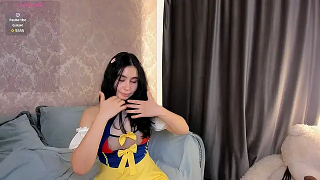 GiovannaAntonelli online show from 03/27/26, 08:26