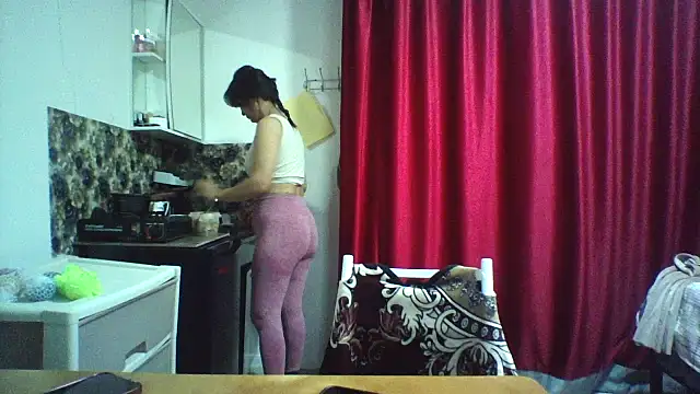 bella2322 online show from 04/17/26, 04:10