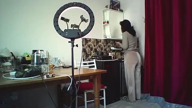 bella2322 online show from 03/19/26, 04:23