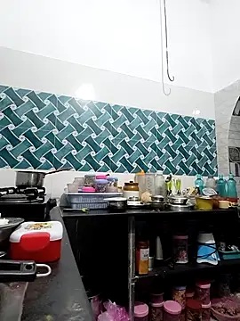 Hot-Tinaa online show from 03/06/26, 04:02