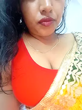 Hot-Tinaa online show from 04/05/26, 10:27