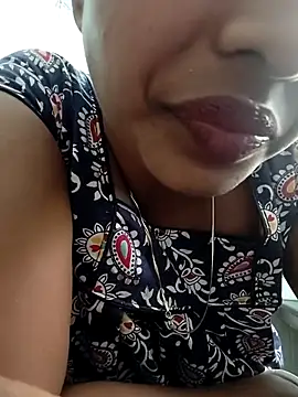 Hot-Tinaa online show from 04/23/26, 05:58