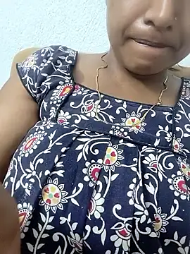 Hot-Tinaa online show from 04/15/26, 02:17