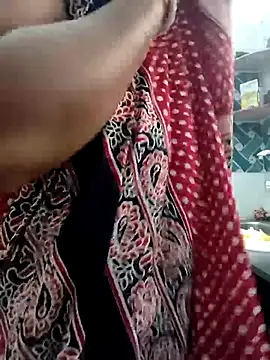 Hot-Tinaa online show from 04/18/26, 03:42