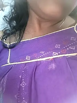 Hot-Tinaa online show from 04/07/26, 02:19