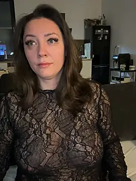 21tweetypie21 online show from 02/13/26, 11:05