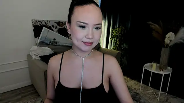 GlowMe online show from 04/05/26, 11:39