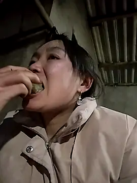 lia-coy online show from 02/05/26, 10:44