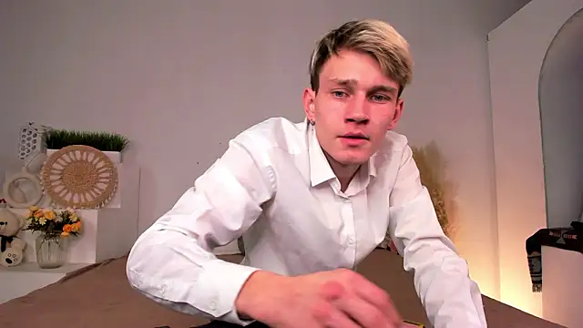 Volan Starts online show from 02/02/26, 12:37