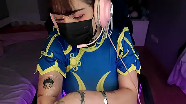 Lucyiy  online show from 07/05/26, 04:19