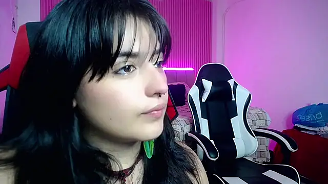 Snapshot of sonic_jess07 chatting on 07/05/26, 01:43 sonic jess07 online show from 07/05/26, 01:43