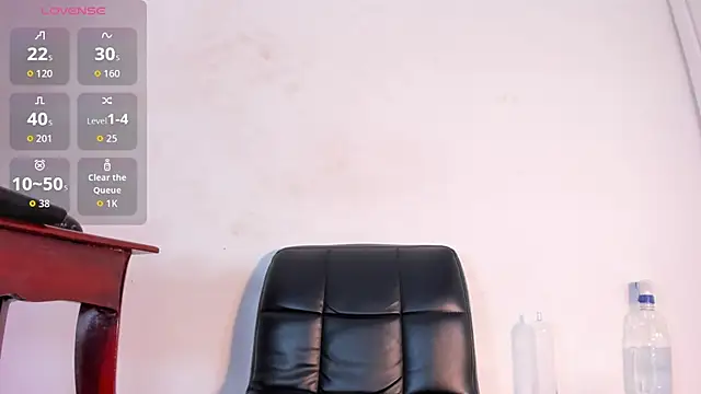 naughtylizeth  online show from 04/07/26, 08:43