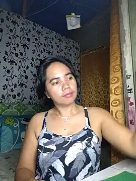 Snapshot of LoveSammantha24xxx chatting on 05/18/26, 04:07 LoveSammantha24xxx online show from 05/18/26, 04:07