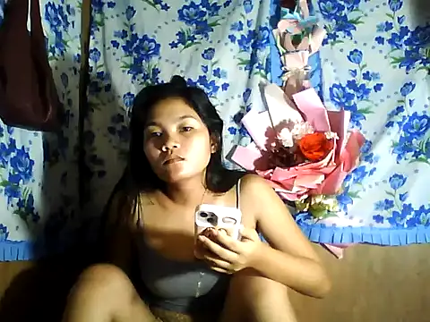 PinaySkinnyJust18 online show from 05/24/26, 09:47