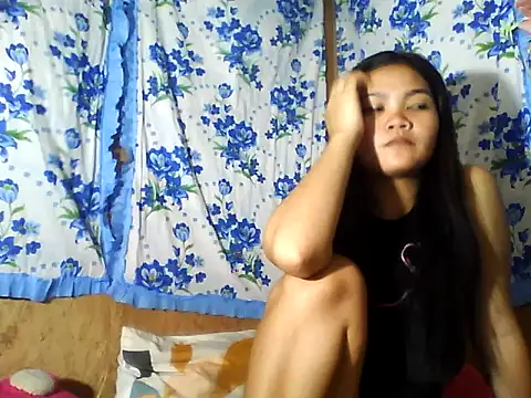 Snapshot of PinaySkinnyJust18 chatting on 06/16/26, 09:59 PinaySkinnyJust18 online show from 06/16/26, 09:59