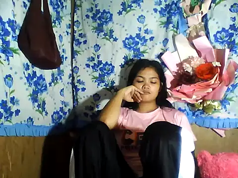 PinaySkinnyJust18 online show from 05/25/26, 09:57