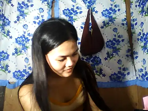 PinaySkinnyJust18 online show from 05/09/26, 12:30