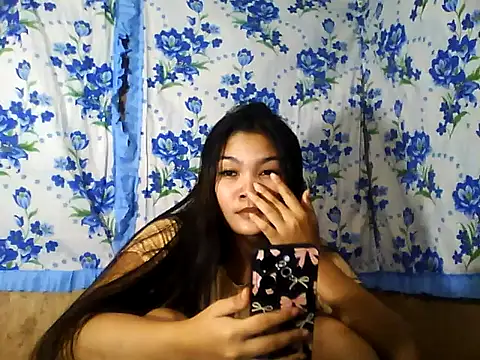 PinaySkinnyJust18 online show from 04/04/26, 09:16