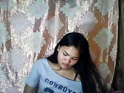 PinaySkinnyJust18 online show from 03/19/26, 09:31