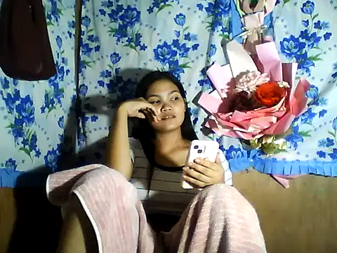 PinaySkinnyJust18 online show from 05/22/26, 12:47